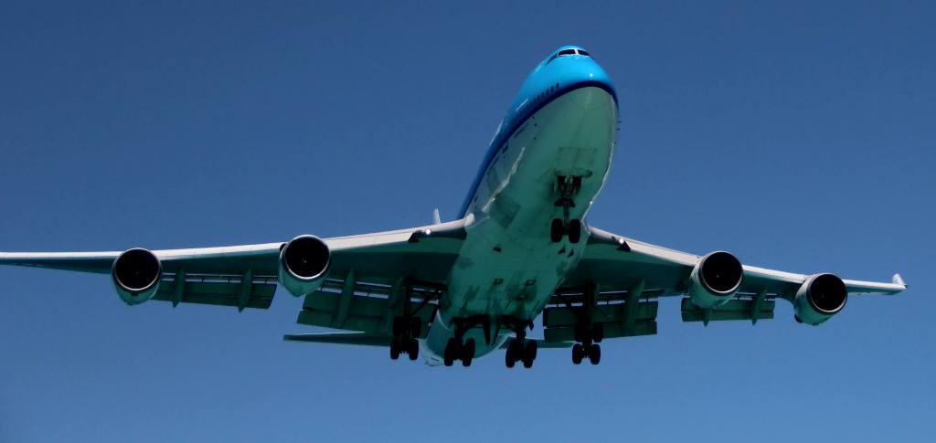 klm747still.jpg